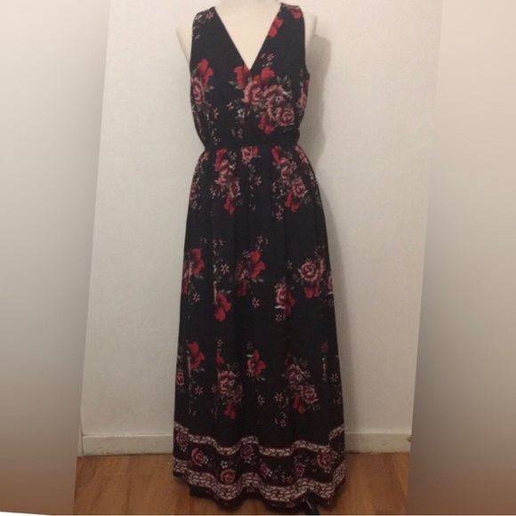 Parisian Works Dresses & Skirts - Parisian Black Floral Dress Sun Dress: Size 6 Tall
